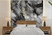 Behang - Fotobehang Marmer - Zwart - Goud - Grijs - Breedte 220 cm x hoogte 220 cm