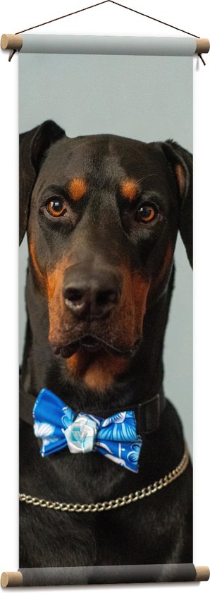WallClassics - Textielposter - Hond met Blauwe Strik - 30x90 cm Foto op Textiel