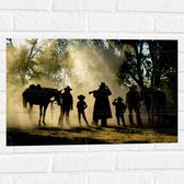 Muursticker - Familie Cowboys met Paarden in het Bos - 60x40 cm Foto op Muursticker