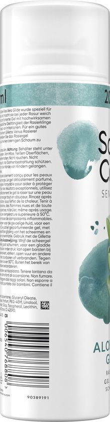 Zijkant van een witte scheergel bus met blauwgroene aquarel-achtige vlekken en plakjes aloë vera. Tekst: '200ml', 'Satin Care SENSITIVE', 'ALOE VERA GLIDE'.