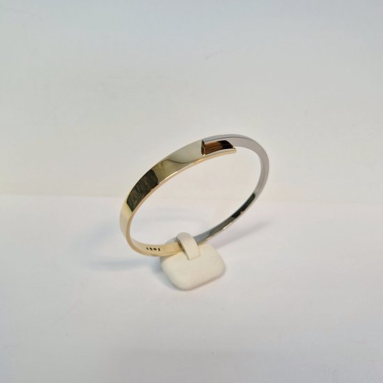 Armband dames - geel/witgoud - bangle massief - 14 karaat – NOL - AUB81228 - uitverkoop Juwelier Verlinden St. Hubert - van €3595,= voor €2195,=