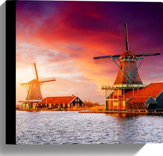 Canvas - Nederlandse Windmolens aan het Water onder Paars met Oranje Lucht - 30x30 cm Foto op Canvas Schilderij (Wanddecoratie op Canvas)