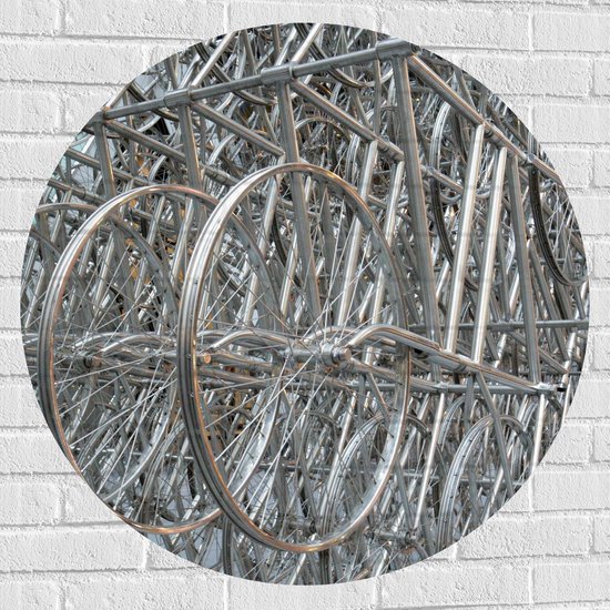 WallClassics - Muursticker Cirkel - Rekken vol Fietswielen - 90x90 cm Foto op Muursticker