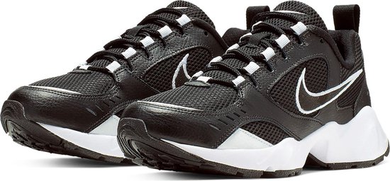 Nike Wmns Air Heights Dames Sneakers - Black/Black - Maat 37,5 | bol.com