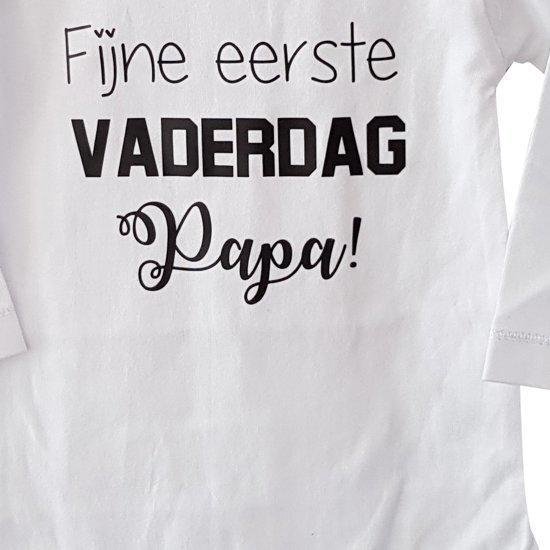 Shirtje baby tekst opdruk bedrukt eerste cadeau | fijne eerste vaderdag papa | Lange | wit met zwart | maat 80