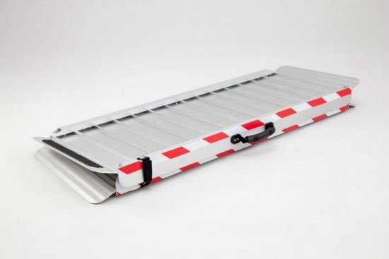 Oprijplaat Opvouwbaar Aluminium - Drempelhulp Extra Breed - 60 cm Lang Voor Rolstoel - HomeCare Innovation BV