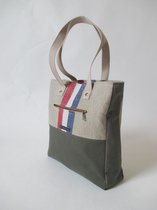 Tas gemaakt in Nederlands atelier van origineel PTT postzak linnen en waxed canvas