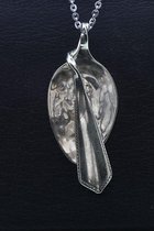 Zilveren Lepeltje als ketting hanger en broche besteksieraad