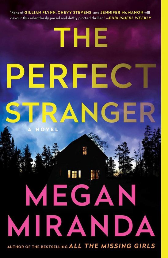 Boekcover van "The Perfect Stranger" met silhouet van een huis tegen een dramatische lucht met paarse en gele tinten.