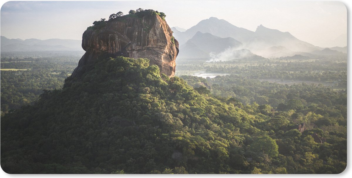 Muismat XXL 90x45 cm - Bureau onderlegger - Bureau mat De Sigiriya Leeuwenrots - Bureaumat - Gaming mousepad xl - Bureaulegger groot - Computer deskmat