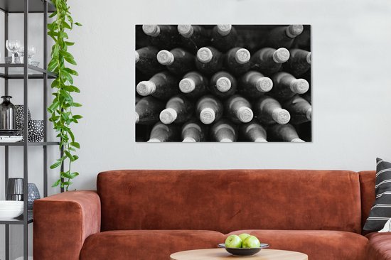 Tableau sur toile Bouteilles de vin dans la cave - noir et blanc - 120x80 cm - Décoration murale