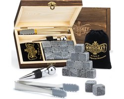 Whisiskey Luxe Whiskey Stones Set - 12 stuks - Fluwelen Opbergzak - Flessenstopper - IJstang - Herbruikbare IJsblokjes - Natuursteen Whiskey Stenen Voor Glazen - Accessoires - IJklontjes Steen - Drank Koeler Whisiskey Luxe Whiskey Stones Set - 12 stuks - Fluwelen Opbergzak - Flessenstopper - IJstang - Herbruikbare IJsblokjes - Natuursteen Whiskey Stenen Voor Glazen - Accessoires - IJklontjes Steen - Drank Koeler