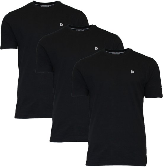 Drie zwarte Donnay t-shirts met kleine zilveren logo's op de borst.