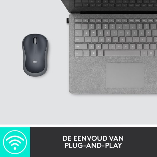 Zwarte en grijze Logitech M185 muis naast een laptop met een wifi-icoon.