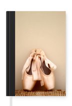 Notitieboek - Schrijfboek - Zalmroze balletschoenen - Notitieboekje klein - A5 formaat - Schrijfblok