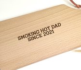 Tapasplankje hout - Serveerplankje - Vaderdagcadeau - 290 x 120 x 8 mm - Cadeau voor papa - Hot Dad since 2021 - Cadeau papa - Vaderdag - Serveerplank - Tapasplank - Cadeau vaderdag