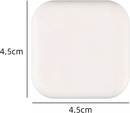 Een witte, vierkante deurstop met afgeronde hoeken, met afmetingen van 4.5cm x 4.5cm.