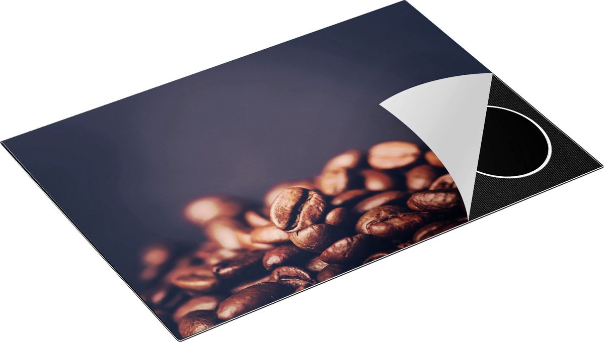 Chefcare Inductie Beschermer Koffie Bonen op een Zwart Achtergrond - 75x50 cm - Afdekplaat Inductie - Kookplaat Beschermer - Inductie Mat