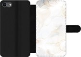 Bookcase Geschikt voor iPhone 7 telefoonhoesje - Marmer print - Wit - Geel - Met vakjes - Wallet case met magneetsluiting
