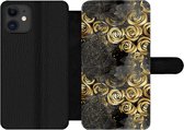 Bookcase Geschikt voor iPhone 11 telefoonhoesje - Marmer print - Goud - Roos - Patronen - Met vakjes - Wallet case met magneetsluiting