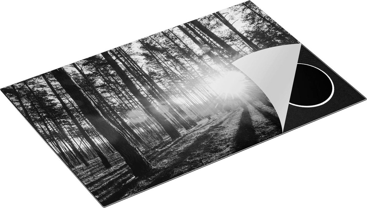 Chefcare Inductie Beschermer Zonsopkomst in het Bos tussen de Bomen - Zwart Wit - 80,2x52,2 cm - Afdekplaat Inductie - Kookplaat Beschermer - Inductie Mat