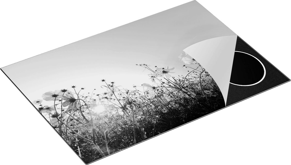 Chefcare Inductie Beschermer Kosmos Bloemenveld met een Opkomende Zon - Zwart Wit - 76x51,5 cm - Afdekplaat Inductie - Kookplaat Beschermer - Inductie Mat