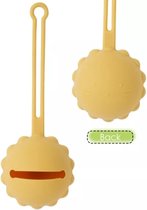 1 Speenhouder silliconen- kleuren mustard- voor 2 spenen- bewaardoosje voor spenen