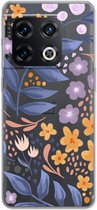 Case Company® - Hoesje geschikt voor OnePlus 10 Pro hoesje - Flowers with blue leaves - Soft Cover Telefoonhoesje - Bescherming aan alle Kanten en Schermrand