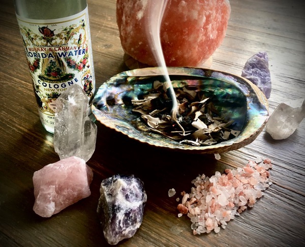 Smudgeset Abalone schelp - Witte Salie - Palo Santo - Smudge - Reinigend - Positiviteit - Thuis - Interieur - Decoratie - Sfeerfilmpje — cadeau in Cadeau-ideeën - foto 4