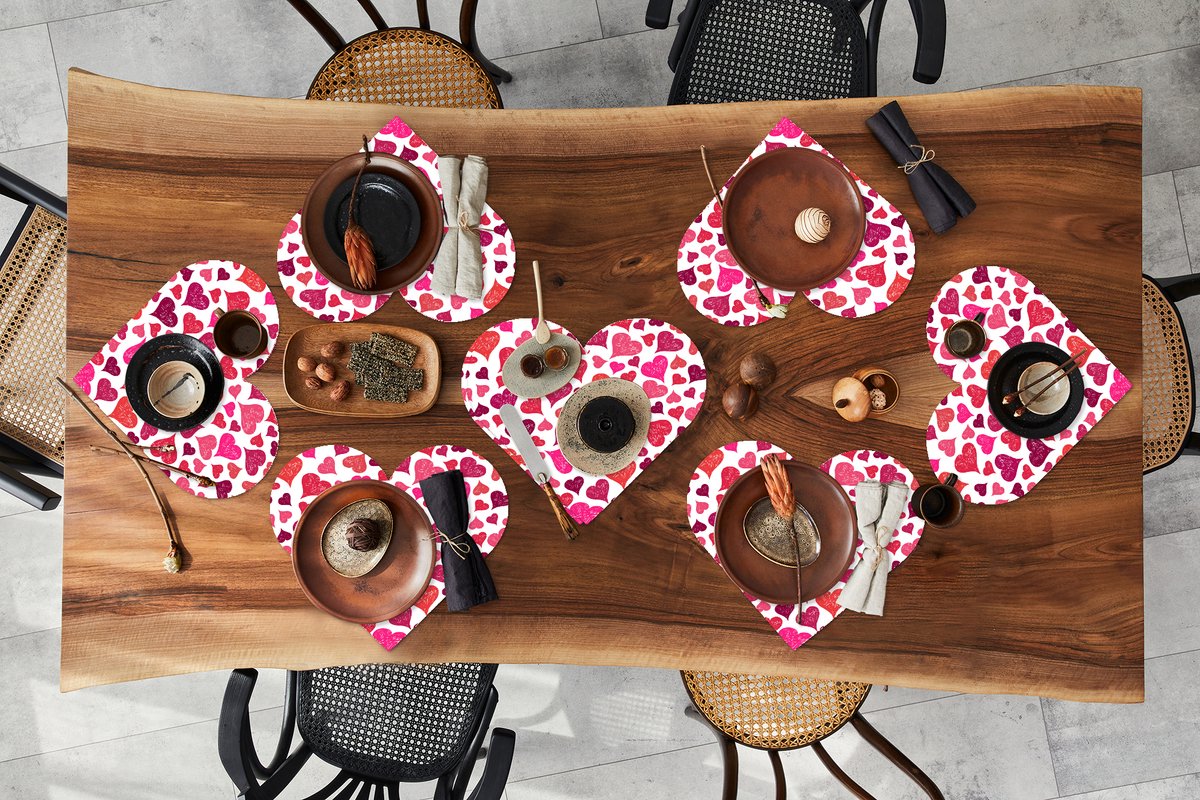 Onderleggers - Placemats - Placemats hartje - Valentijn cadeautje voor hem - Love - Hart - 8 stuks
