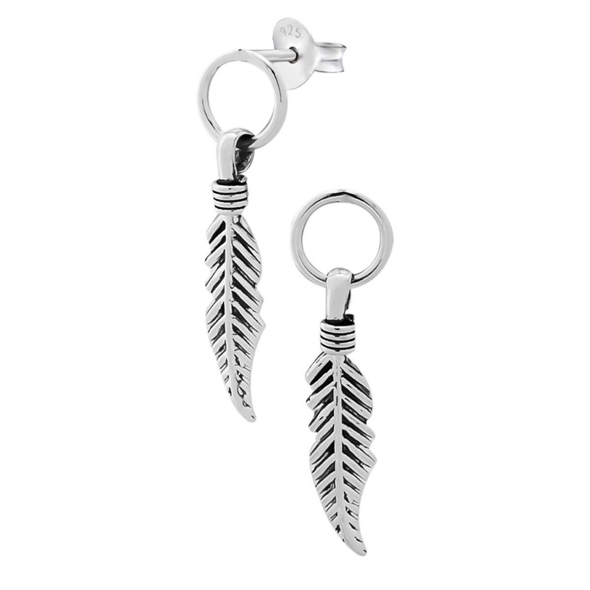 WeLoveSilver - zilveren oorstekers - cirkel met hangend veertje