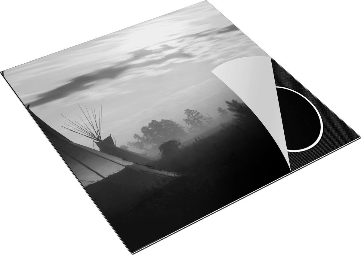 Chefcare Inductie Beschermer Indianen Tipi in de Nacht tijdens de Mist - Zwart Wit - 78x78 cm - Afdekplaat Inductie - Kookplaat Beschermer - Inductie Mat