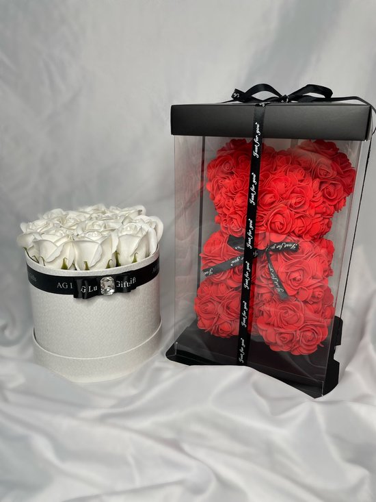 AG Luxurygifts rozen box - flower box - cadeau - kerstmis - luxe - soap roses - rood - wit - rozen beer - Valentijnsdag - moederdag
