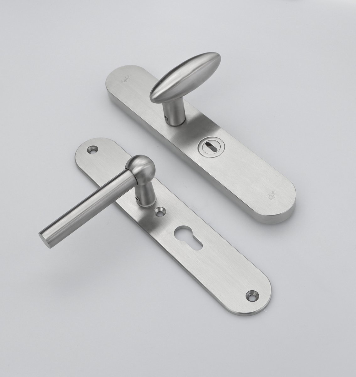 MASSIEF RVS Tzunali Deurbeslag. Model MINHO SKG*** BREED T=15/5 VKTB (kerntrek) PC55 BUITEN KNOP OVIDIO; BINNEN KRUK LONDEN
