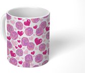Mok - Koffiemok - Bloemen - Valentijn cadeautje voor haar - Valentijnsdag - Mokken - 350 ML - Beker - Koffiemokken - Theemok