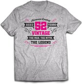 52 Jaar Legend - Feest kado T-Shirt Heren / Dames - Antraciet Grijs / Roze - Perfect Verjaardag Cadeau Shirt - grappige Spreuken, Zinnen en Teksten. Maat S