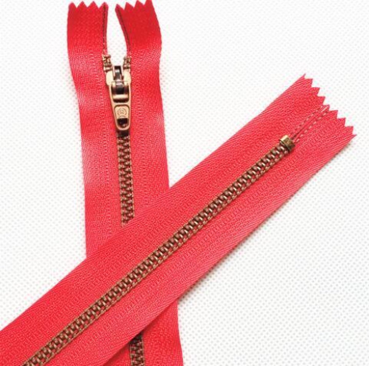 Hars nylon rits - 17,5 - 18 cm - rood - 1 rits