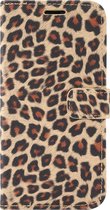 Mobigear Leopard Telefoonhoesje geschikt voor Apple iPhone 13 Pro Max Hoesje Bookcase Portemonnee - Geel