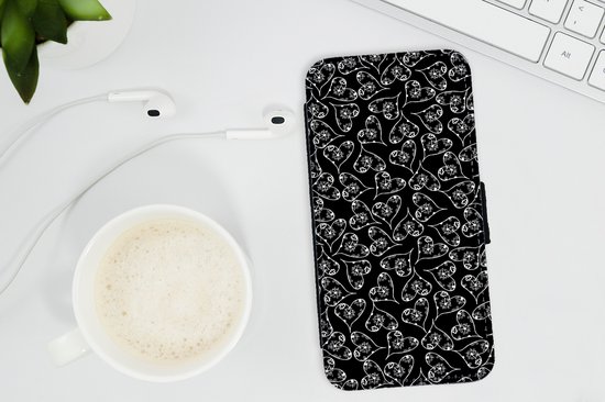 Etui pour iPhone XR Bookcase - Filles - Coeur - Fleurs - Motifs - Fille - Kids - Enfants - Enfant - Avec compartiments - Etui portefeuille avec fermeture aimantée