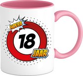 18 Jaar Verkeersbord Mok met tekst | Grappig Verjaardag Beker Cadeau | Bedrukte Koffie en Thee Mokken | Zwart | 330 ML