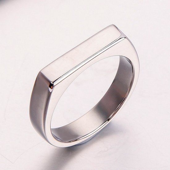 Zegelring Zilver kleurig - Smal en Elegant - Staal - Ring Ringen Heren Dames - Cadeau voor Man - Mannen Cadeautjes - TrendFox