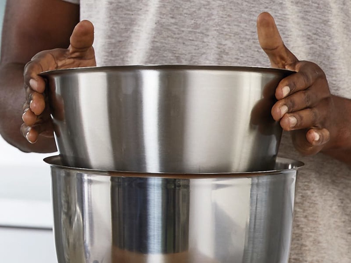 Kenwood Chef Titanium - 1.200W mixer met twee mengkommen thumbnail 8