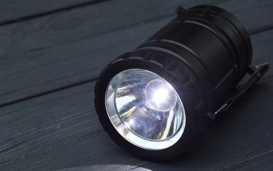 LED Camping Lamp 2 in 1 Hoge kwaliteit - Zaklamp en Campinglamp - Inclusief AA Batterijen — afbeelding 2