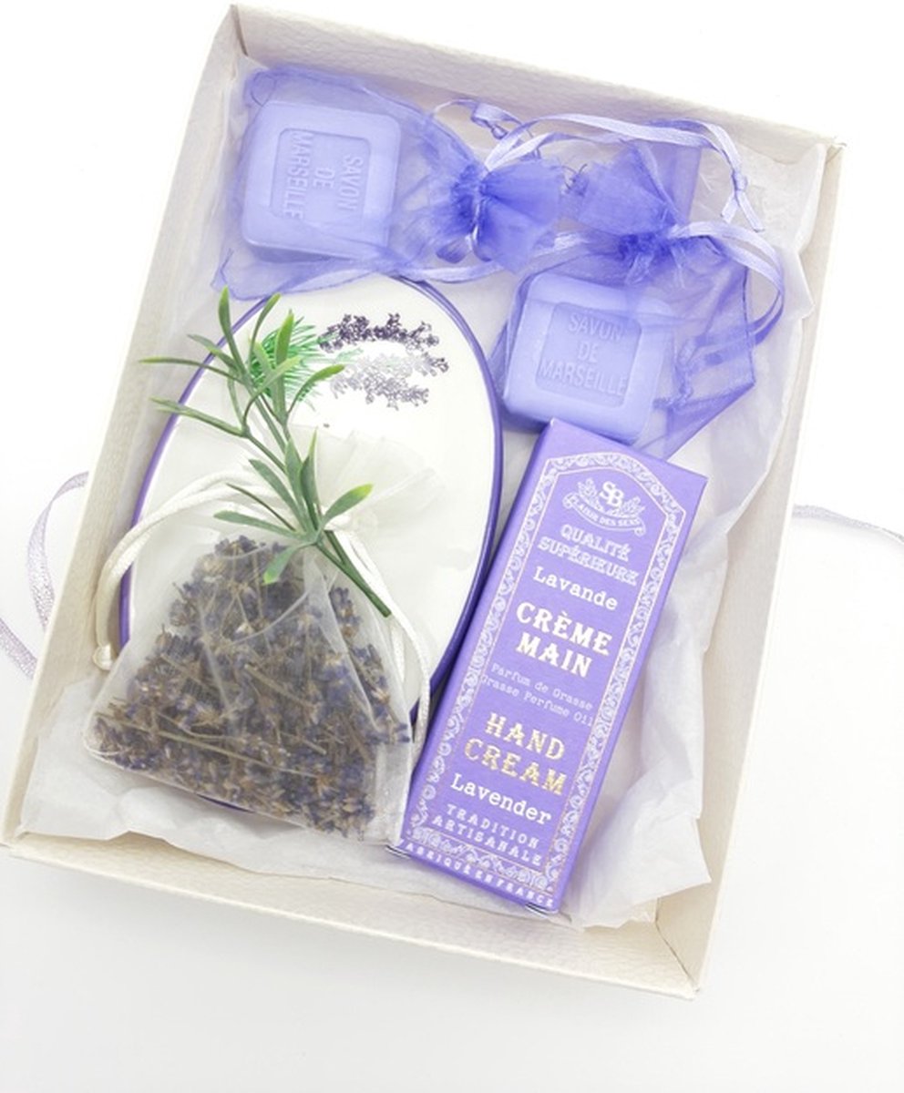 Goedkoopste Huidverzorging cadeauset vrouw-Giftbox-Kerstcadeau lavendel-Lavendel zeep-Handcreme-verjaardag cadeau-Moederdag cadeautje-Cadeau vrouw