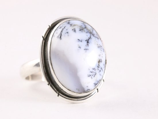 Ovale zilveren ring met dendriet opaal - maat 19.5