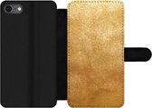 Bookcase Geschikt voor iPhone SE 2020 telefoonhoesje - IJzer - Roest print - Goud - Metaal - Luxe - Met vakjes - Wallet case met magneetsluiting