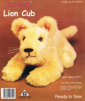 Pakket om zelf een Pluche knuffel te maken ( Lion Cub ) Nr TK  203