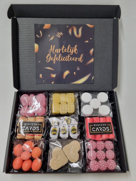 Oud Hollands Snoep Pakket | Box met 9 verschillende populaire ouderwets lekkere snoepsoorten en Mystery Card 'Hartelijk Gefeliciteerd' met geheime boodschap | Verrassingsbox | Snoepbox
