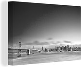 Canvas Schilderij De skyline vanaf de Golden Gate Bridge bij San Francisco - zwart wit - 150x100 cm - Wanddecoratie