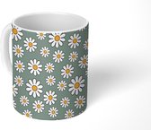 Mok - Patronen - Vintage - Bloemen - Madelief - Mokken - 350 ML - Beker - Uitdeelcadeautjes